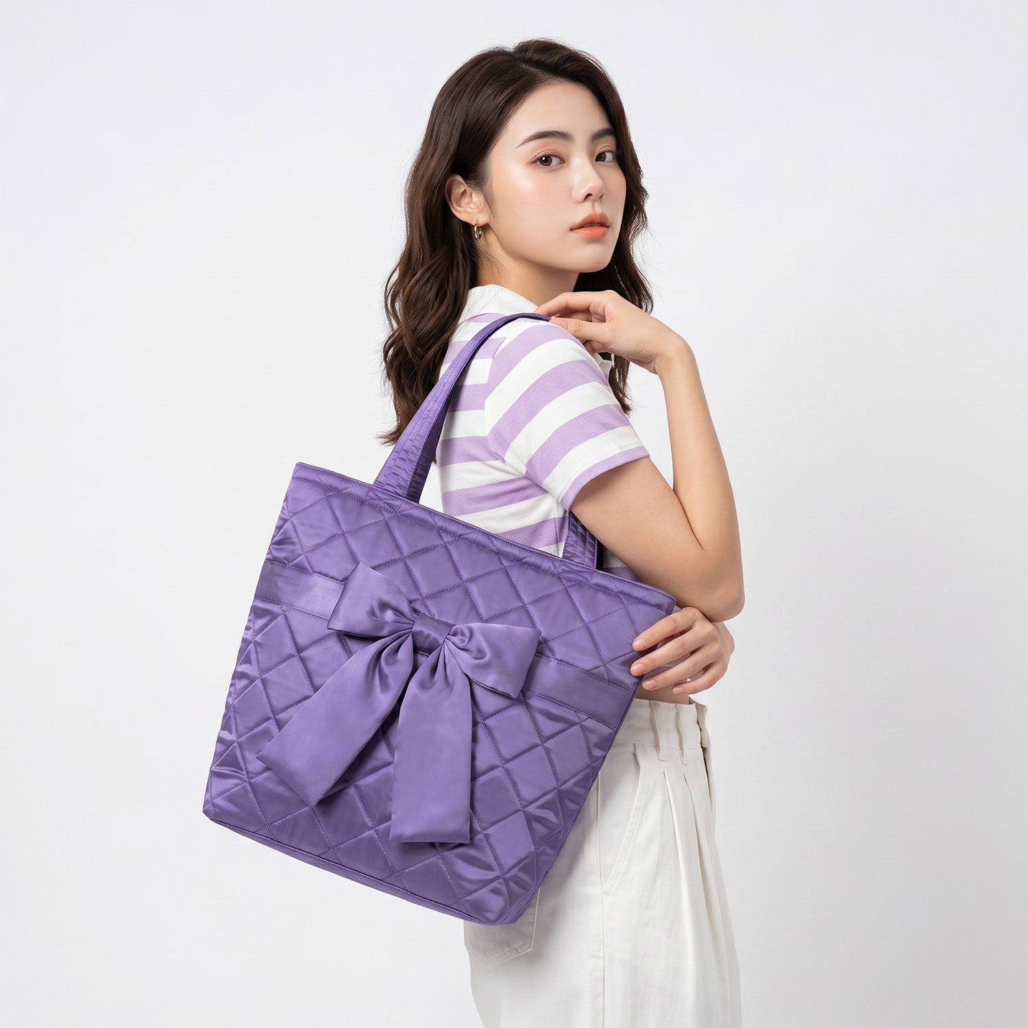 กระเป๋าสะพายไหล่ Satin 