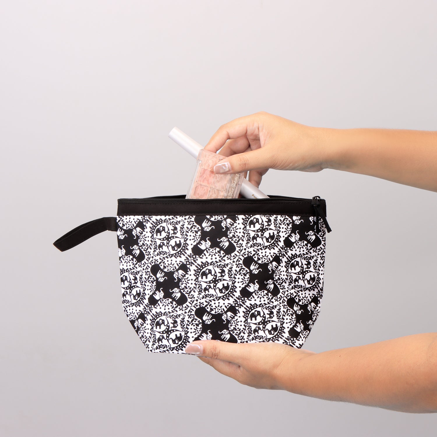 Cosmetic Bag L - NaRaYa