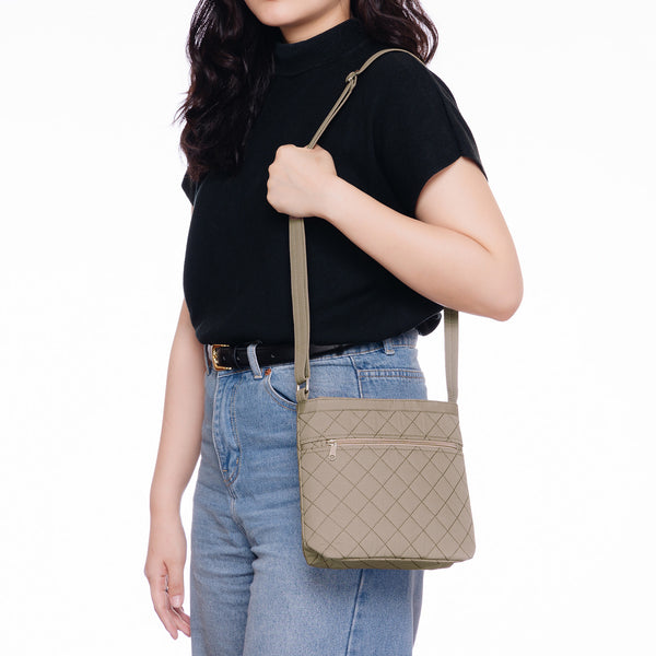 NaRaYa Be Simple Crossbody Bag